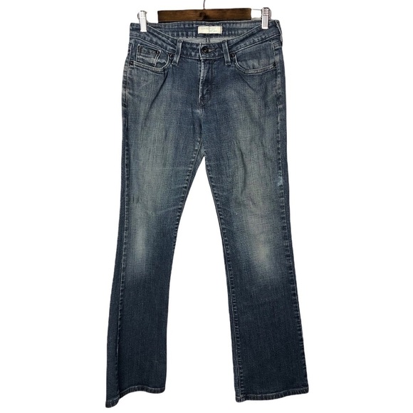 Levi's 545 Medium Wash Low Boot Cut Jeans 6 - Picture 1 of 8
